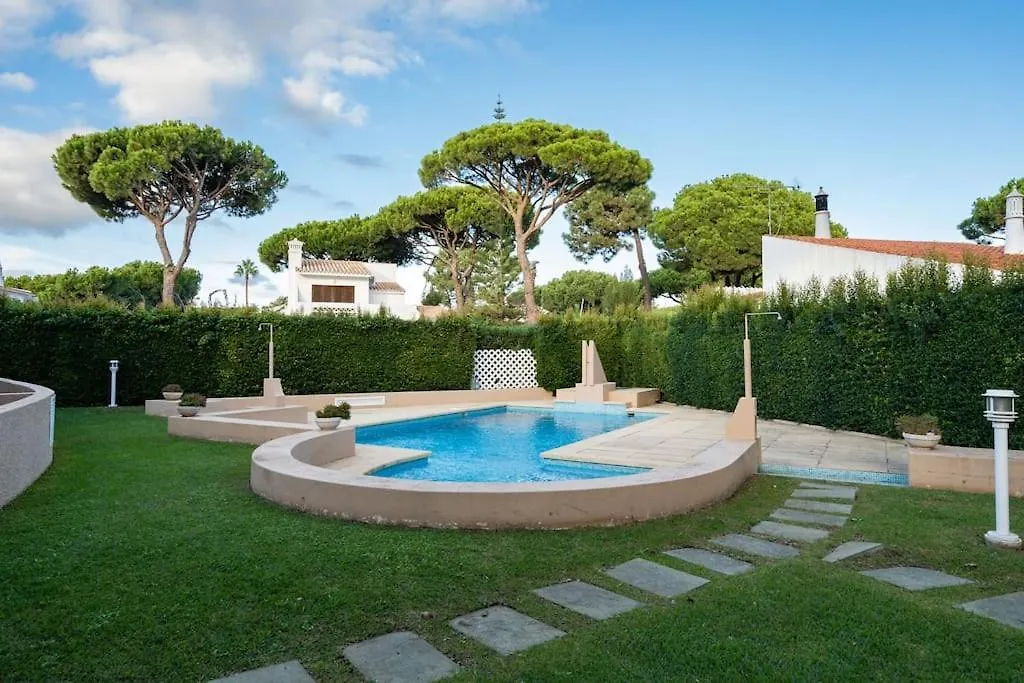 Holiday home Alegria - Moradia Geminada Para 6 Com Piscina E Perto Dos Golfes Em Vilamoura Quarteira